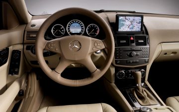 Rent Mercedes C200 2.2l D Auto 